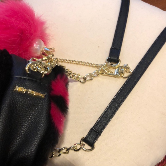 NWOT Betsy Johnson Pom Pom troll canteen crossbody - Picture 3 of 8